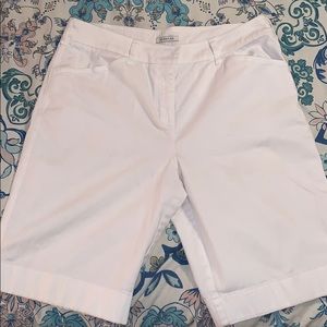 White Jones of New York stretch boyfriend shorts